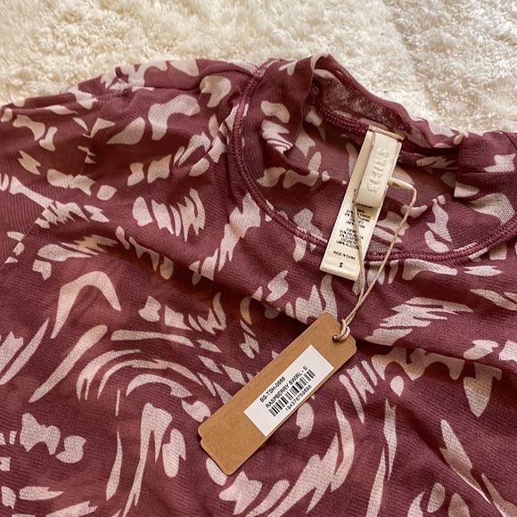 Skims Summer Mesh T Shirt Bodysuit in Raspberry Swirl - Picture 3 of 4